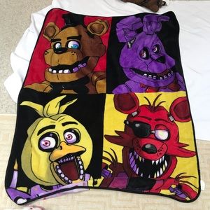 Five Night’s At Freddy’s Pillow and Blanket Set